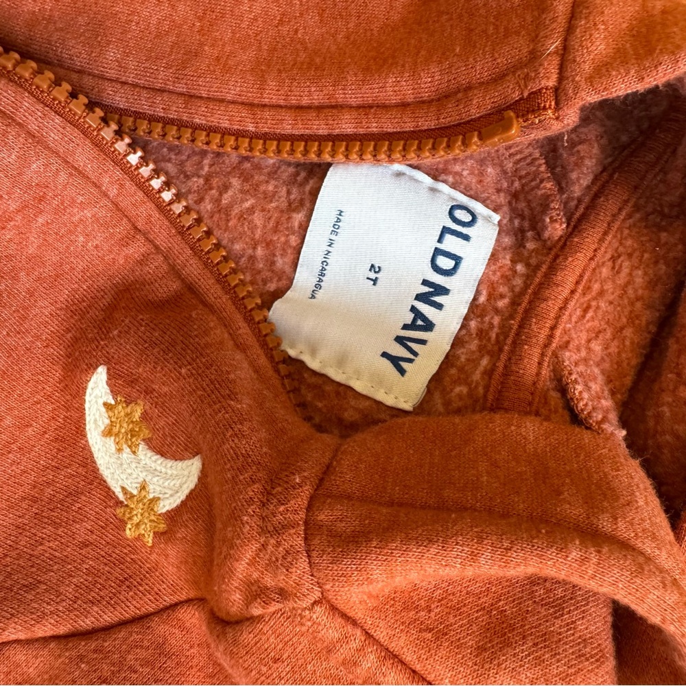 4/$20 Old Navy Toddler red Brown Sweatshirt Hoodie Casual Style with Moon Sz 2t - Picture 6 of 6